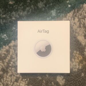 Apple AirTag in White and Gray